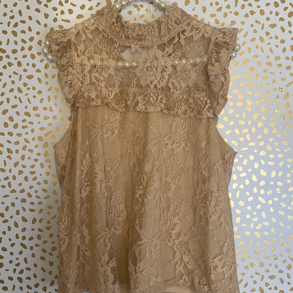 Bleuh Ciel Beige lace blouse